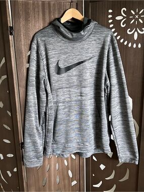 Nike Men's Grey Marled Dri-FIT Pullover Hoodie with Black Swoosh